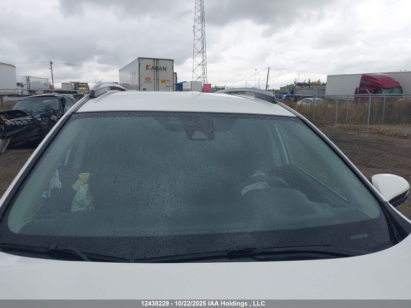 2T3BFREV3JW853568 2018 TOYOTA RAV 4 photo no. 17