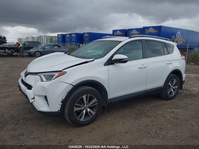 2T3BFREV3JW853568 2018 TOYOTA RAV 4 photo no. 2