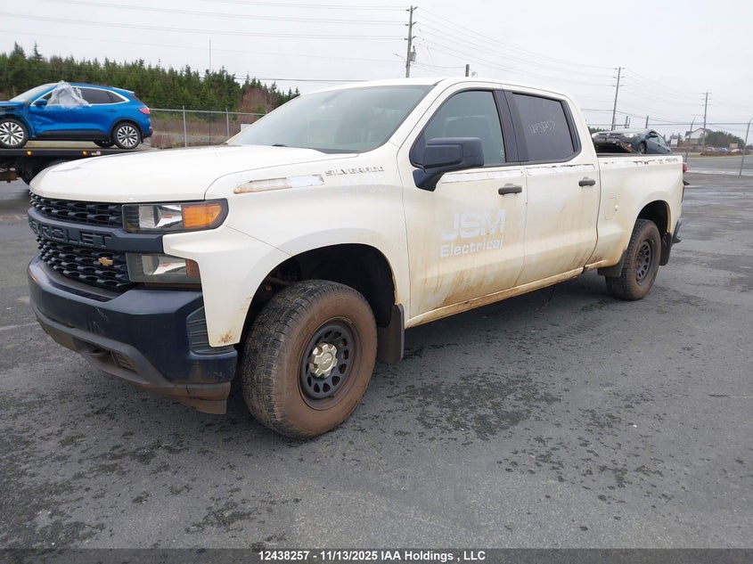 3GCUYAEF2MG117934 2021 CHEVROLET SILVERADO photo no. 2
