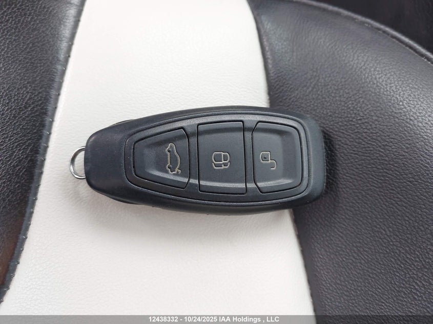 1FAHP3J25CL295878 2012 FORD FOCUS photo no. 11