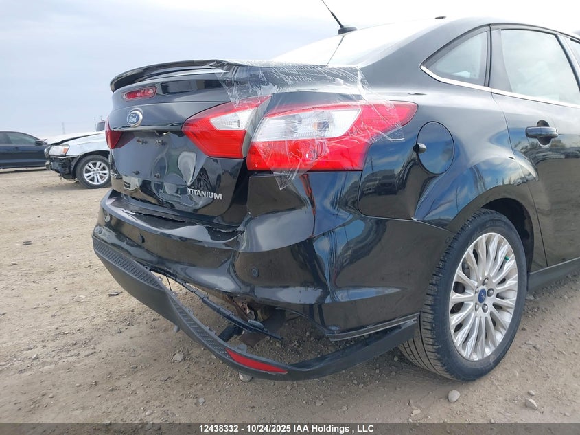 1FAHP3J25CL295878 2012 FORD FOCUS photo no. 12