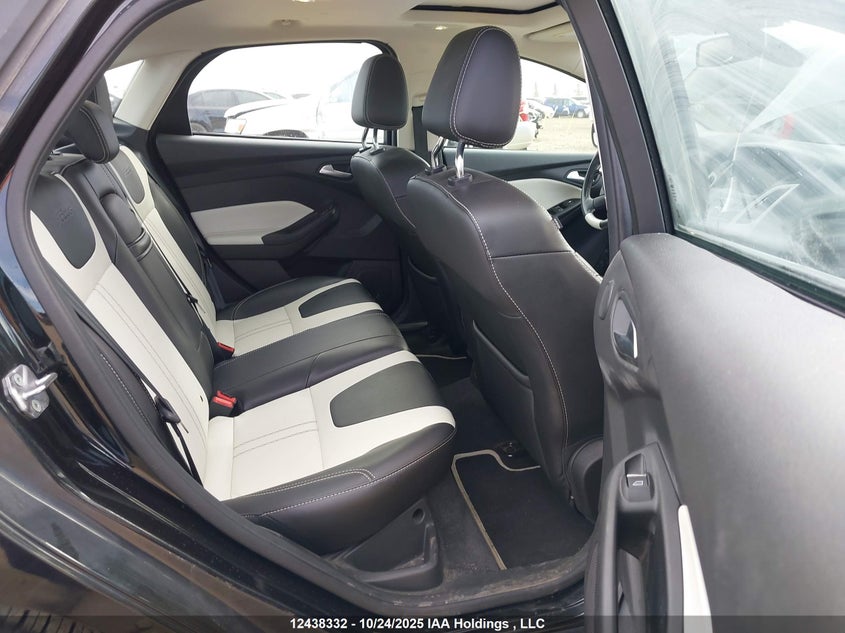 1FAHP3J25CL295878 2012 FORD FOCUS photo no. 8