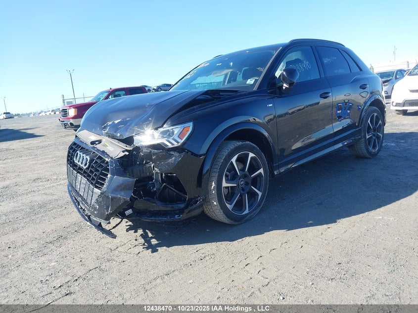 WA1EECF31N1138863 2022 AUDI Q3 photo no. 2