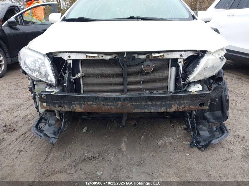 2010 Toyota Corolla Le VIN: 2T1BU4EE3AC414194 Lot: 12438506