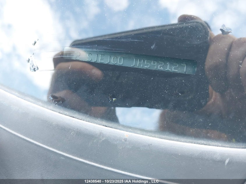 JF2SJEJC0JH592127 2018 SUBARU FORESTER photo no. 18