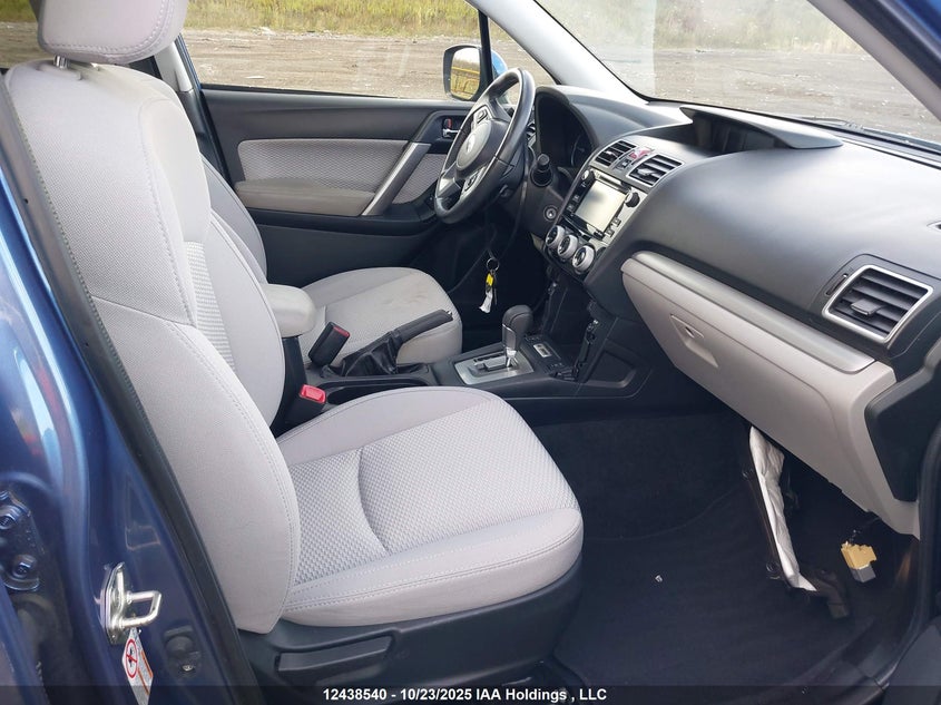 JF2SJEJC0JH592127 2018 SUBARU FORESTER photo no. 5