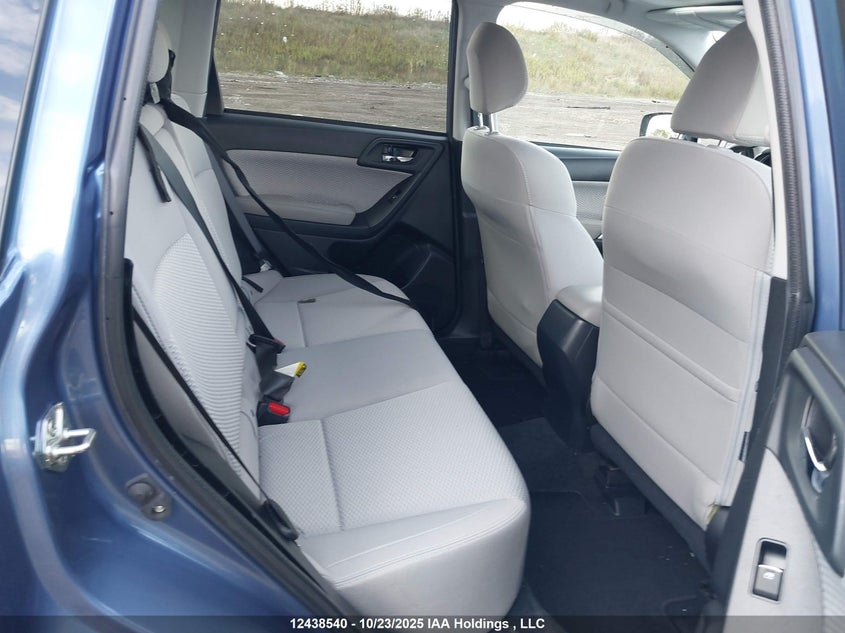 JF2SJEJC0JH592127 2018 SUBARU FORESTER photo no. 8