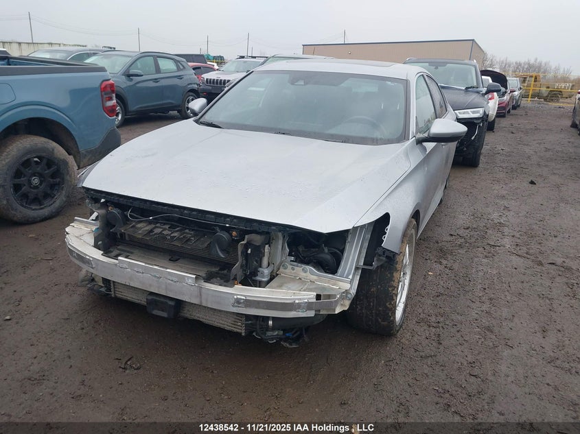 1HGCV1F35JA811716 2018 HONDA ACCORD photo no. 2