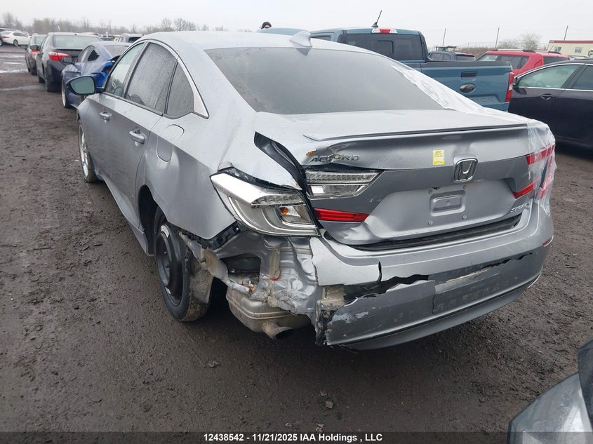 1HGCV1F35JA811716 2018 HONDA ACCORD photo no. 3