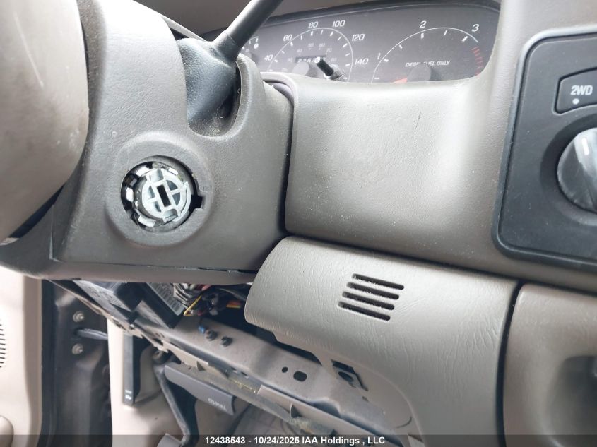 2001 Ford F-250 Lariat/Xl/Xlt VIN: 1FTNX21F31ED63932 Lot: 12438543