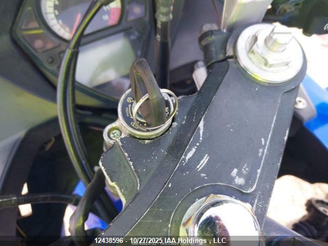JS1GT76A352103921 2005 SUZUKI GSX-R photo no. 12