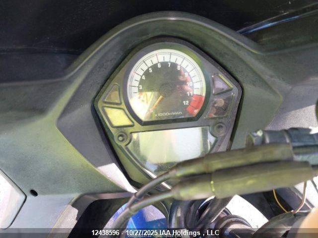JS1GT76A352103921 2005 SUZUKI GSX-R photo no. 8