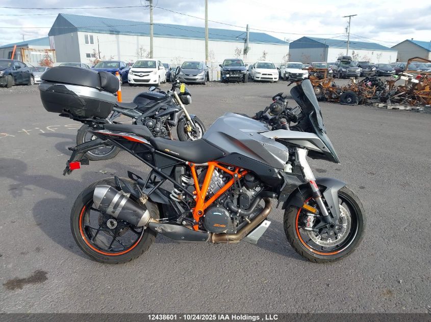 2017 Ktm 1290 Super Duke Gt VIN: VBKV69400HM954060 Lot: 12438601
