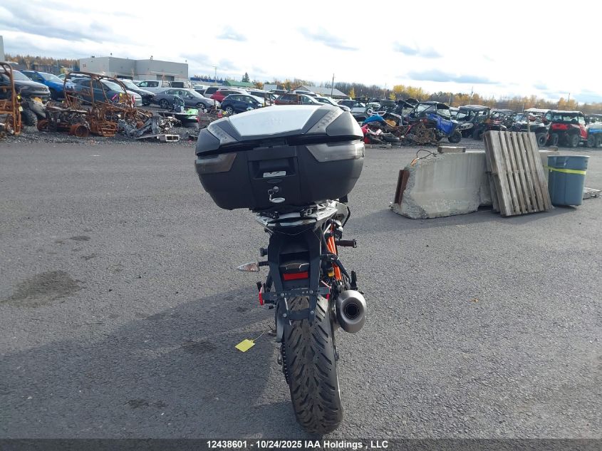 2017 Ktm 1290 Super Duke Gt VIN: VBKV69400HM954060 Lot: 12438601
