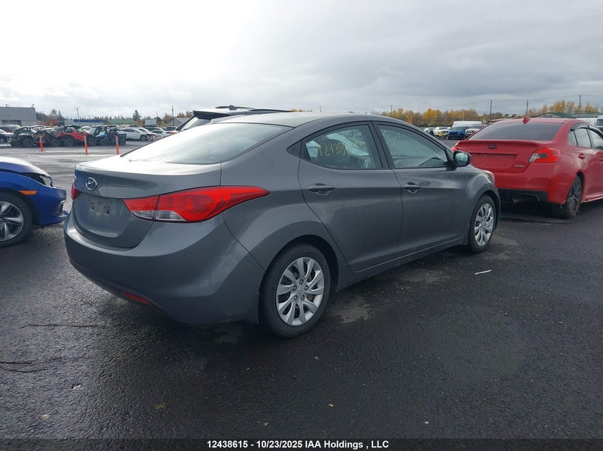 5NPDH4AE8BH042644 2011 HYUNDAI ELANTRA photo no. 4