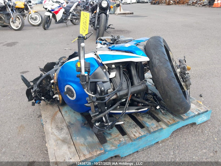 JS1GR7NA8F2101518 2015 SUZUKI GSX-S photo no. 11
