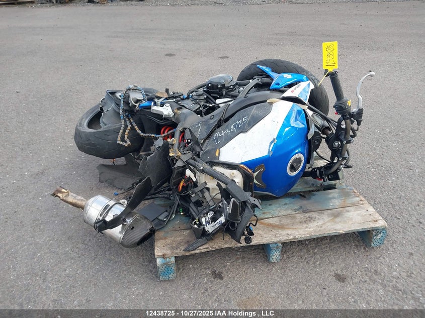 JS1GR7NA8F2101518 2015 SUZUKI GSX-S photo no. 14