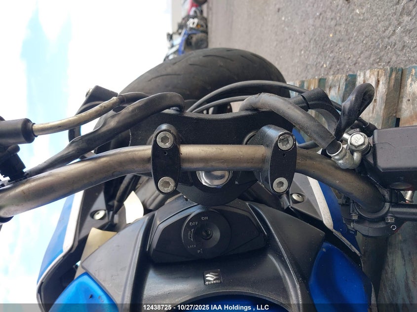 JS1GR7NA8F2101518 2015 SUZUKI GSX-S photo no. 7