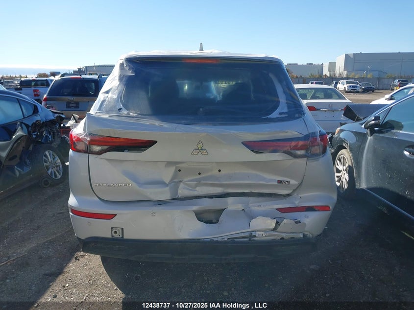 2024 Mitsubishi Outlander Es VIN: JA4J4UA84RZ612810 Lot: 12438737
