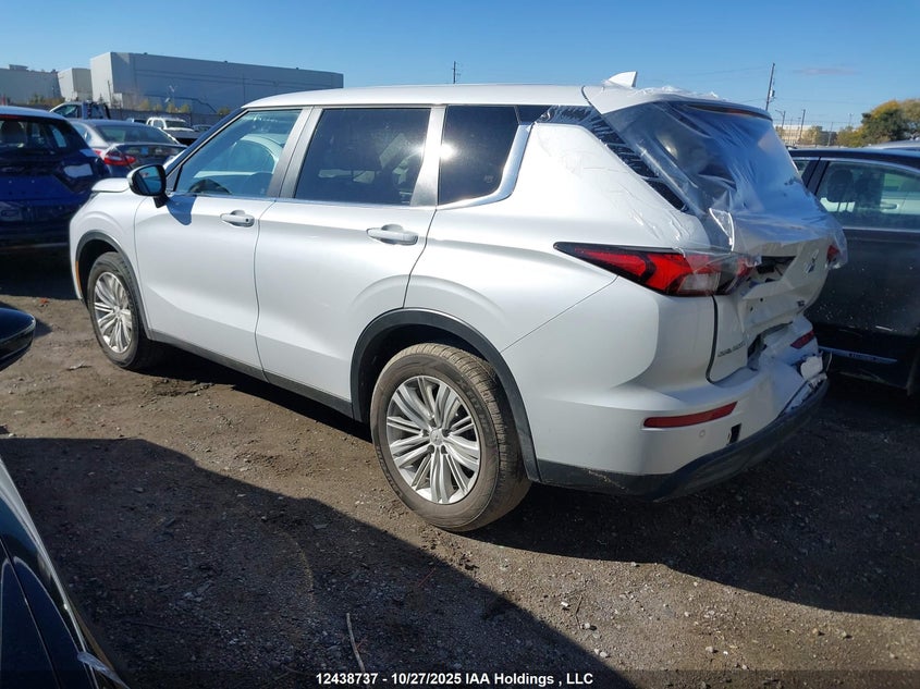 JA4J4UA84RZ612810 2024 MITSUBISHI OUTLANDER photo no. 3