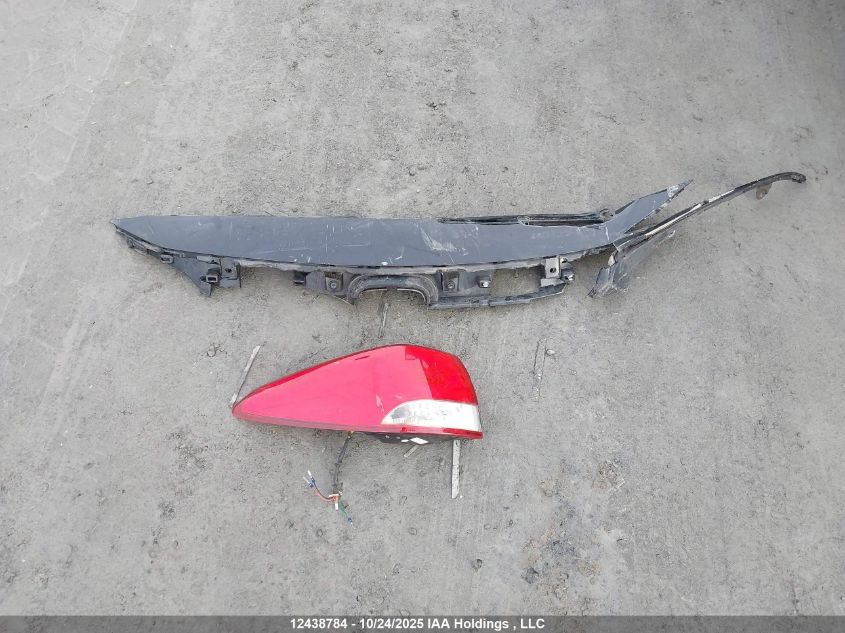 2014 Kia Rondo VIN: KNAHU8A3XE7021206 Lot: 12438784