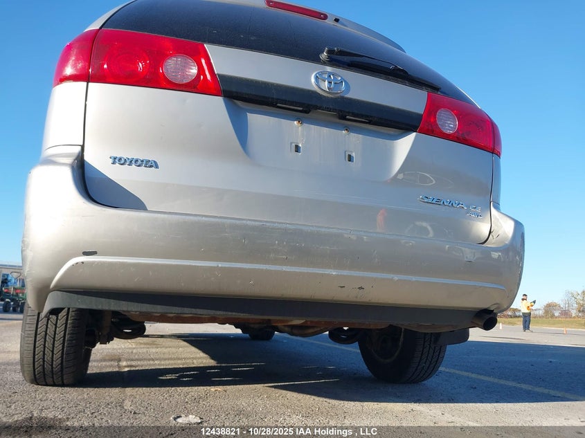 5TDBK4CCXAS028838 2010 TOYOTA SIENNA photo no. 20