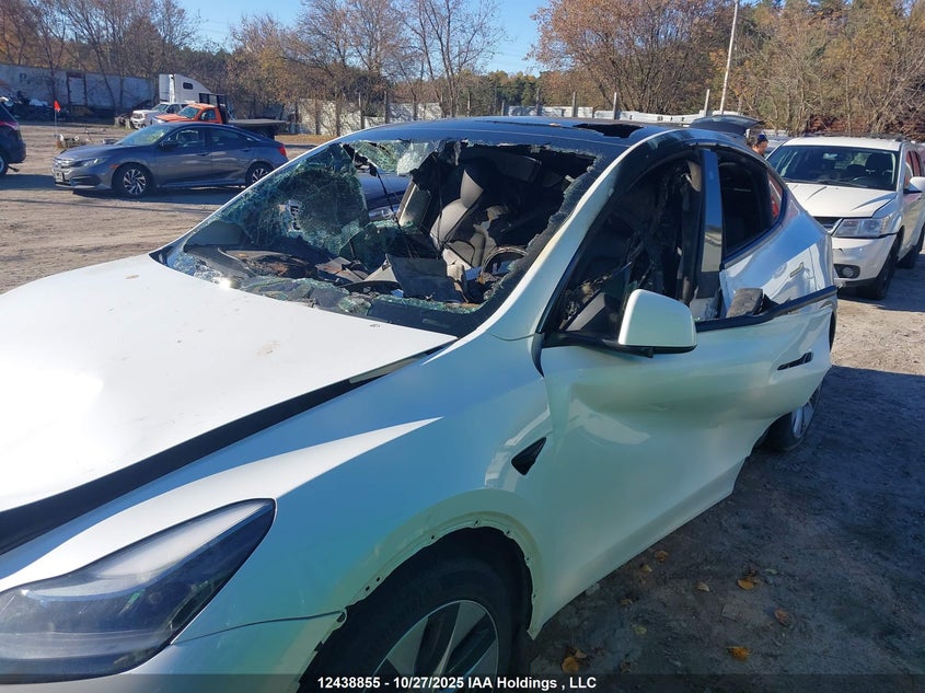 7SAYGDEF7NF500073 2022 TESLA MODEL Y photo no. 6