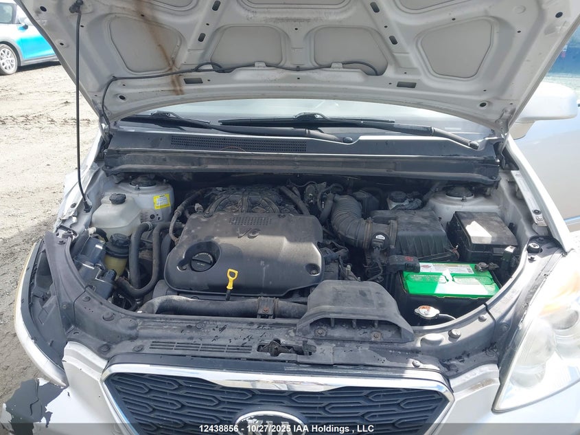 KNAHH8A65C7411254 2012 KIA RONDO photo no. 10