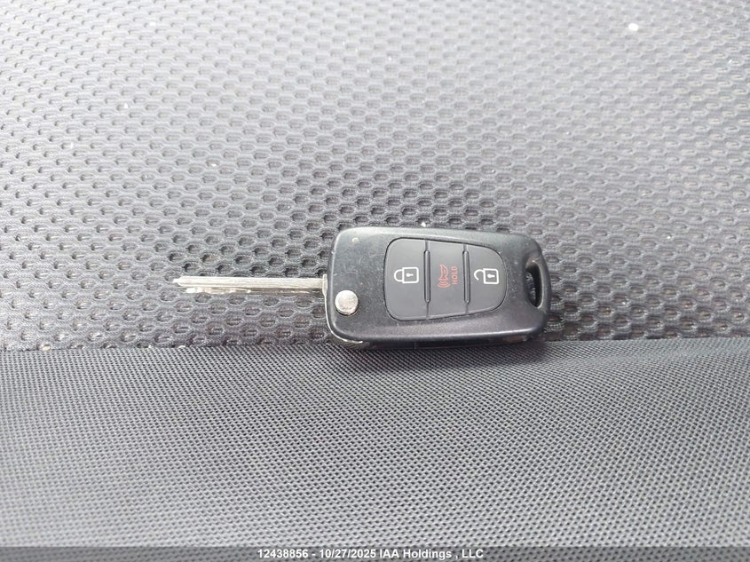 KNAHH8A65C7411254 2012 KIA RONDO photo no. 11