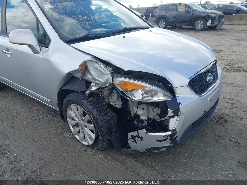 KNAHH8A65C7411254 2012 KIA RONDO photo no. 6