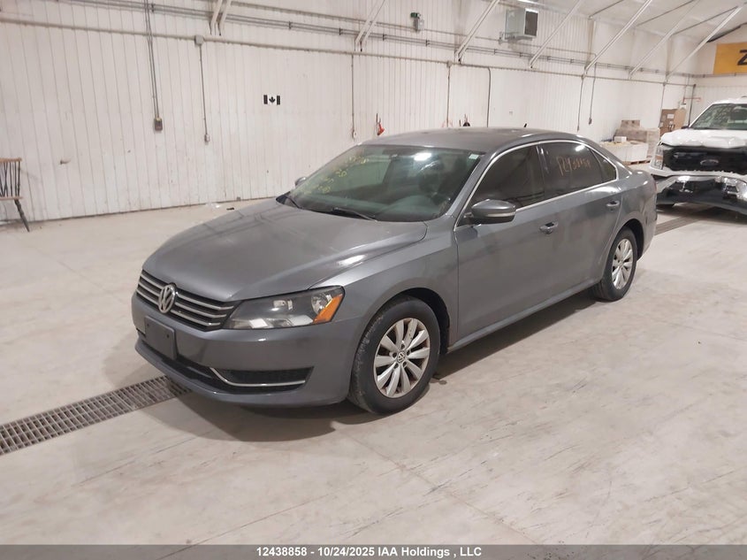 1VWAH7A32EC009042 2014 VOLKSWAGEN PASSAT photo no. 2