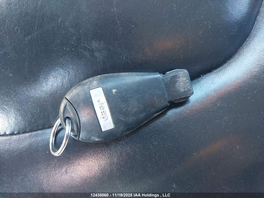 2015 Jeep Cherokee Trailhawk VIN: 1C4PJMBSXFW724253 Lot: 12438860