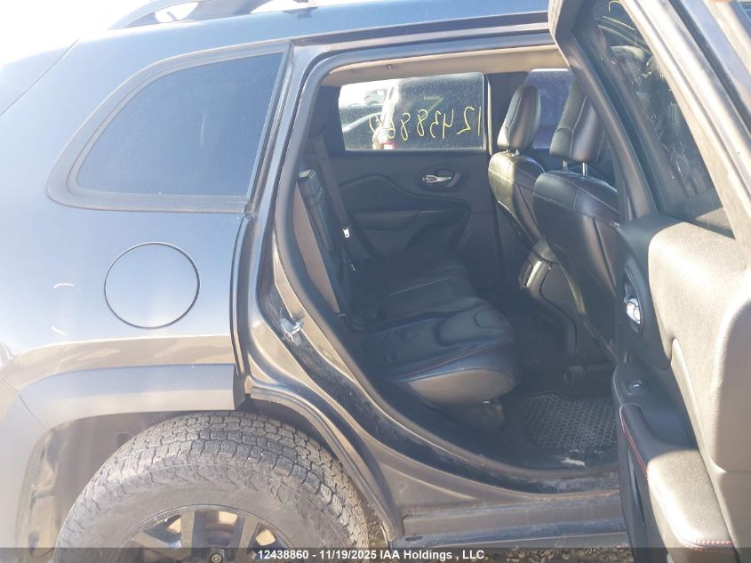 2015 Jeep Cherokee Trailhawk VIN: 1C4PJMBSXFW724253 Lot: 12438860