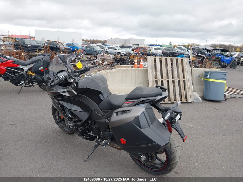 JKAZXBJ19SA000415 2025 KAWASAKI ZX photo no. 3