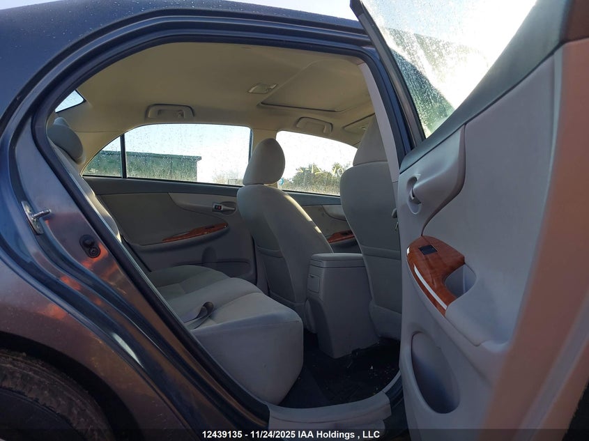 2T1BU4EE8AC295137 2010 TOYOTA COROLLA photo no. 8