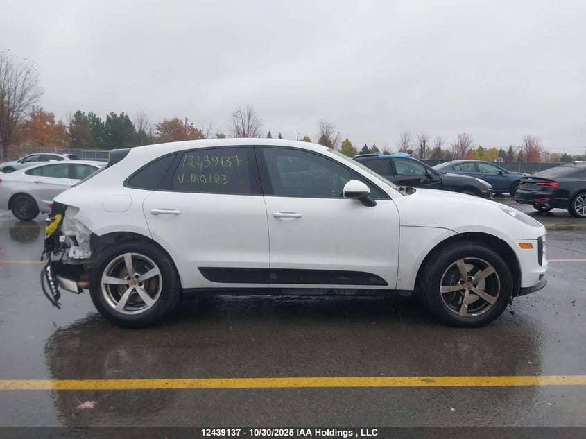 WP1AA2A52MLB10123 2021 PORSCHE MACAN photo no. 12