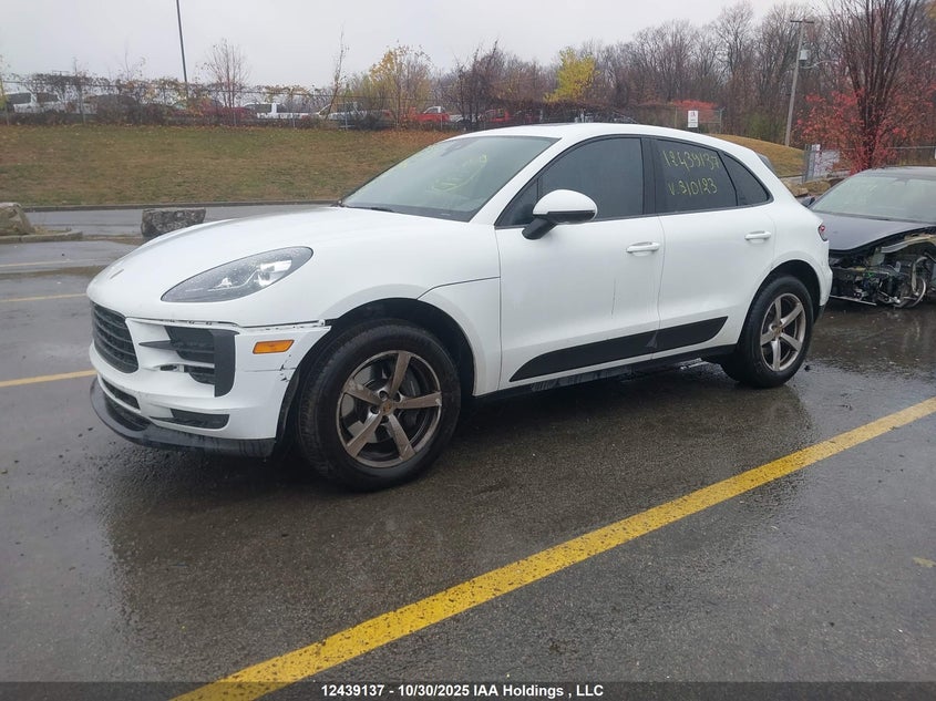 WP1AA2A52MLB10123 2021 PORSCHE MACAN photo no. 2