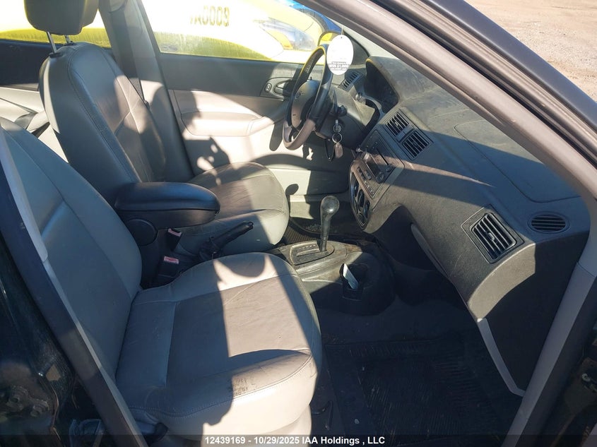 1FAFP34NX7W280889 2007 FORD FOCUS photo no. 5