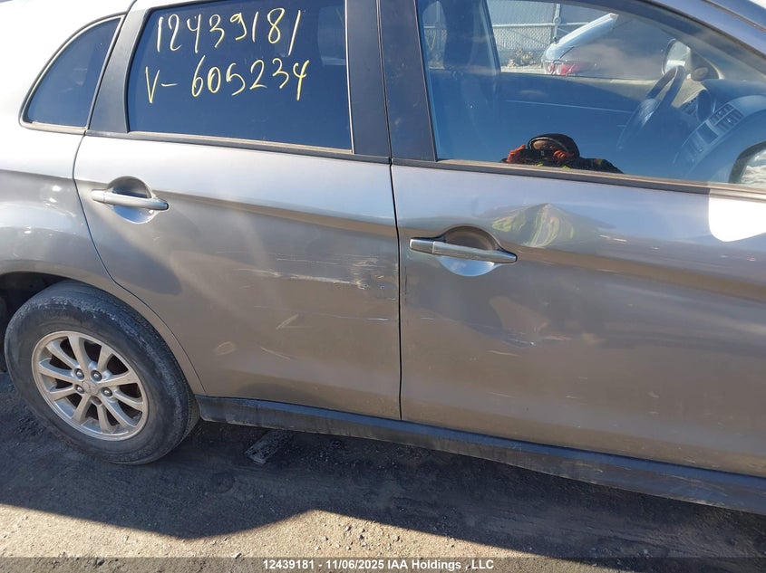 2011 Mitsubishi Rvr Se VIN: JA4AJ3AU6BZ605234 Lot: 12439181