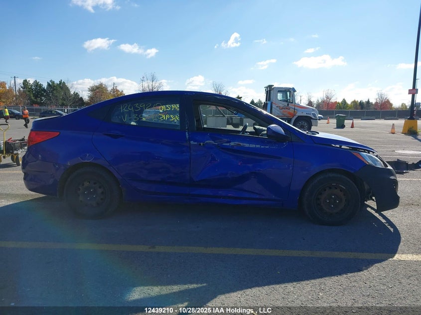 2013 Hyundai Accent VIN: KMHCT4AE9DU352915 Lot: 12439210