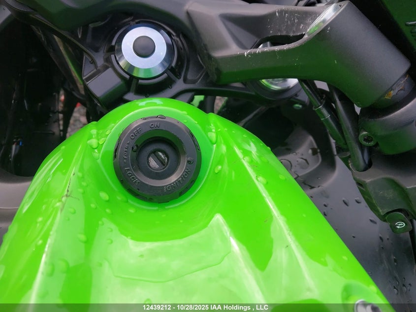 2024 Kawasaki Ex650 P VIN: ML5EXEP18RDAC9547 Lot: 12439212