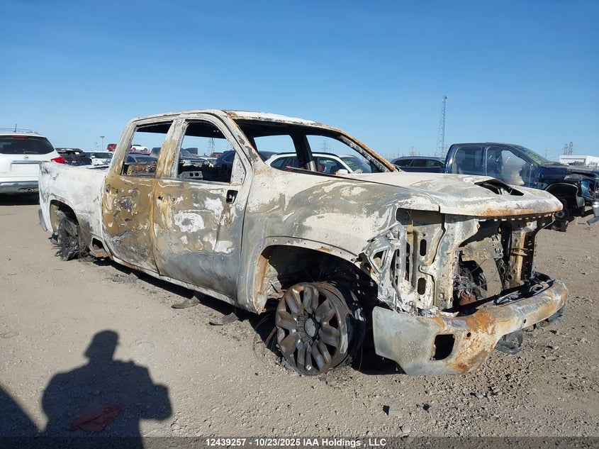 2GC4YREY8R1106677 CHEVROLET SILVERADO Photo 1