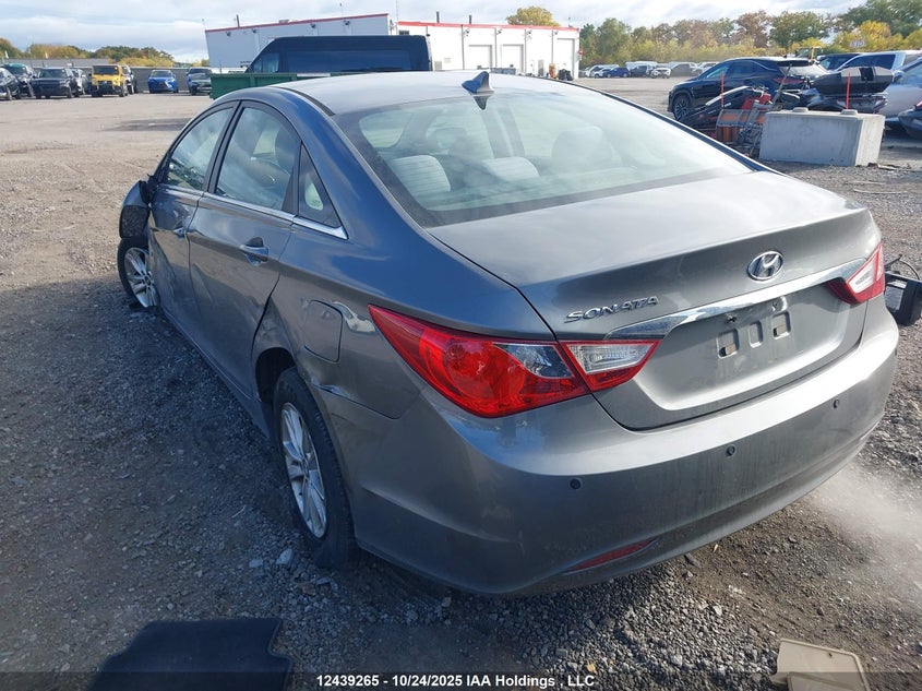 5NPEB4ACXDH729907 2013 HYUNDAI SONATA photo no. 3