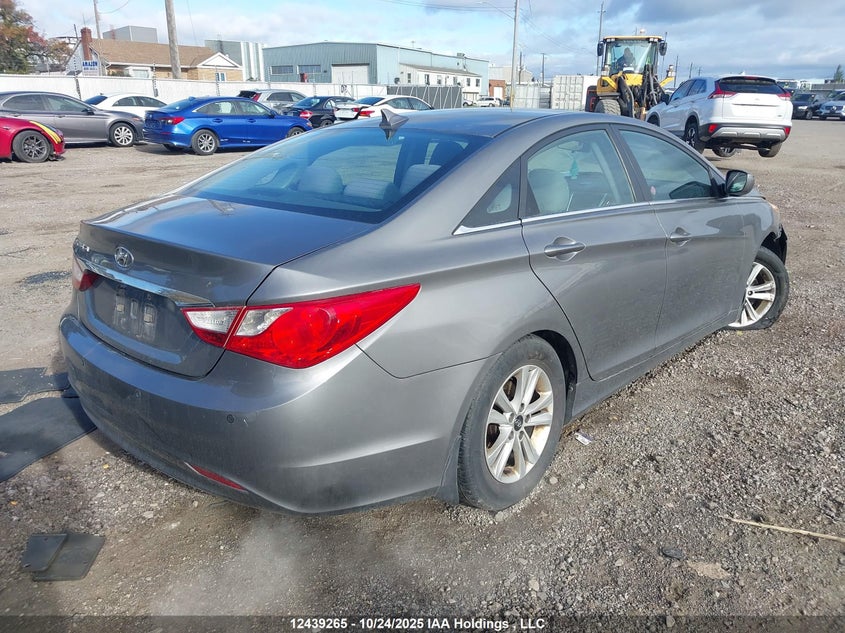 5NPEB4ACXDH729907 2013 HYUNDAI SONATA photo no. 4