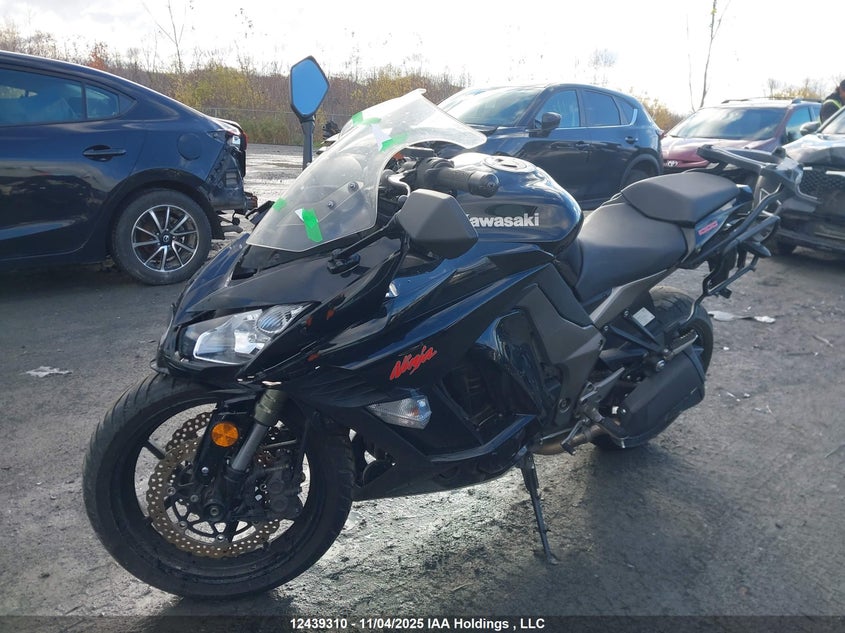 JKAZXCG13BA003954 2011 KAWASAKI ZX photo no. 2