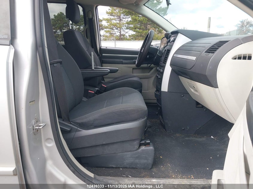 2D4RN4DE3AR363232 2010 DODGE CARAVAN photo no. 5