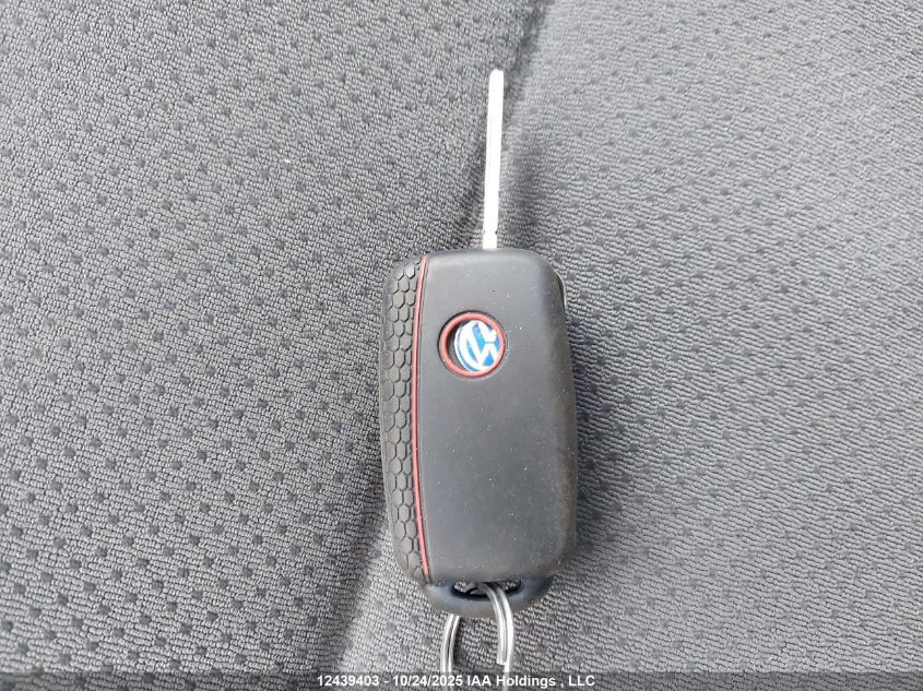 2008 Volkswagen Rabbit VIN: WVWDA71KX8W294023 Lot: 12439403