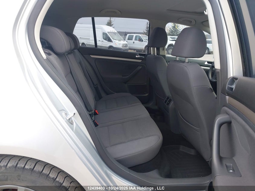 2008 Volkswagen Rabbit VIN: WVWDA71KX8W294023 Lot: 12439403