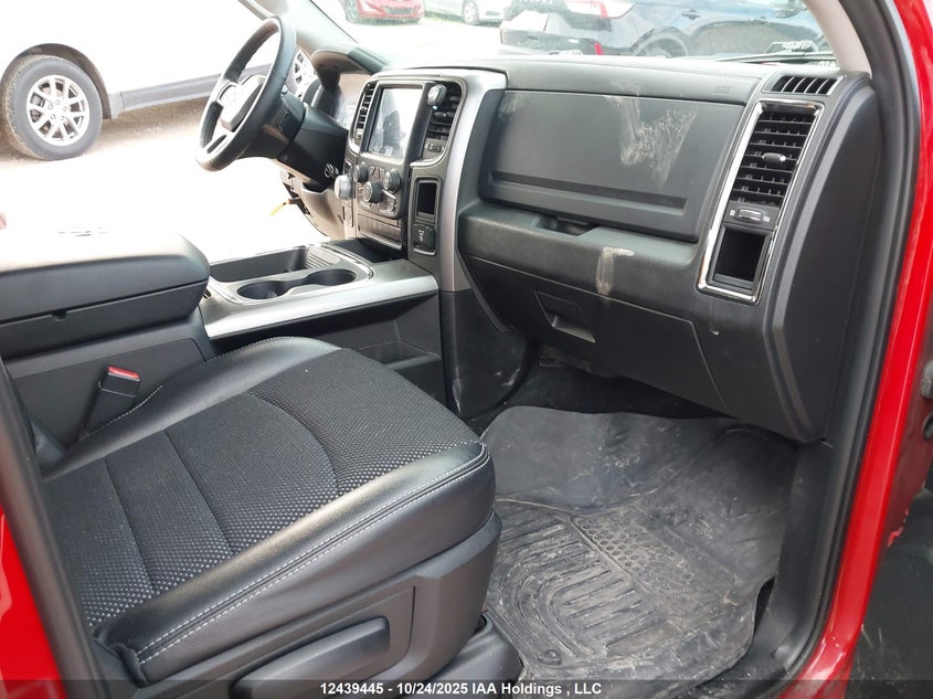 1C6RR7MT8JS259861 2018 RAM 1500 photo no. 5