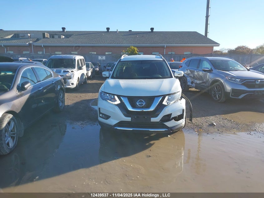 5N1AT2MV5HC889915 2017 NISSAN ROGUE photo no. 12